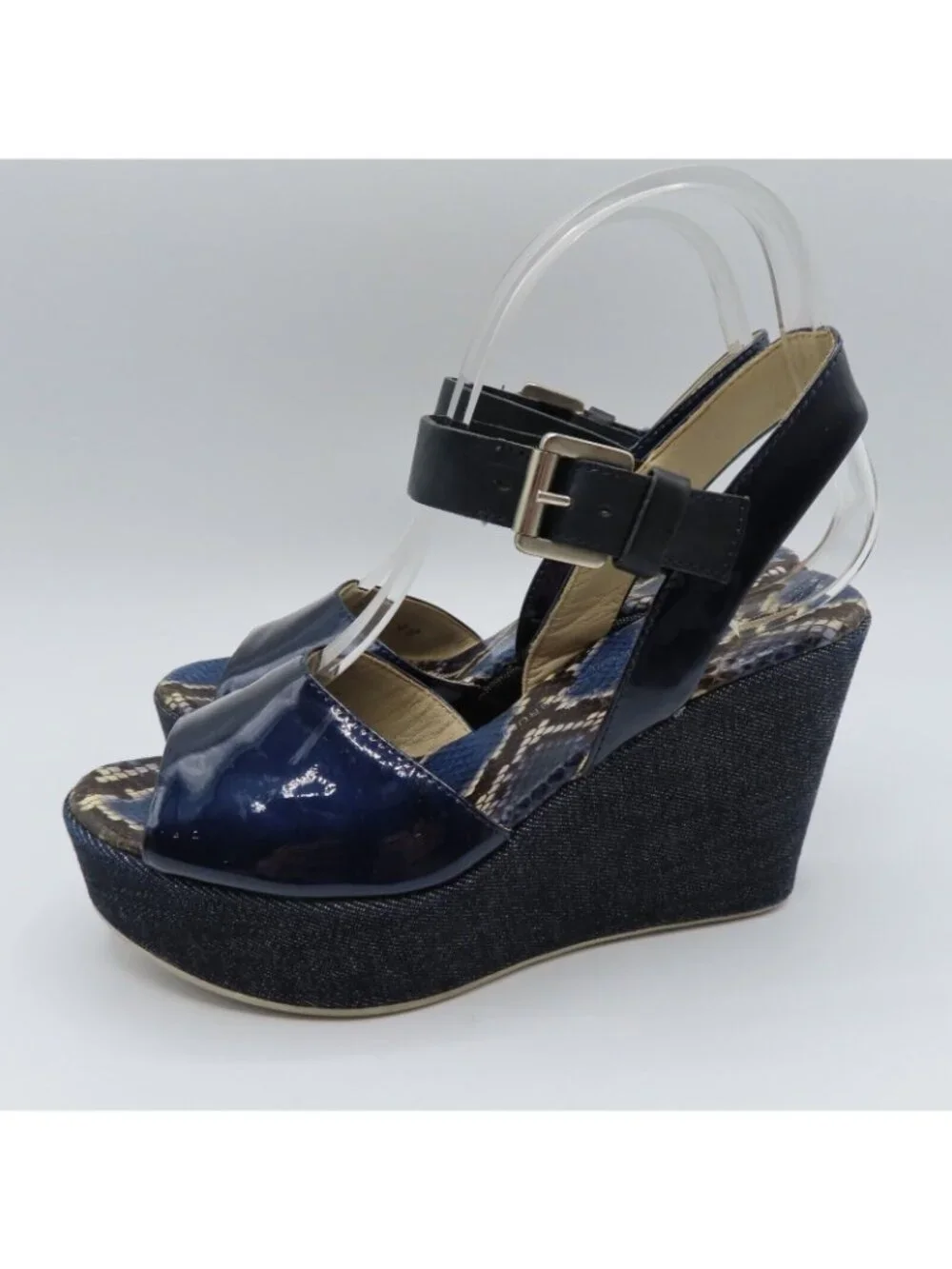 AGL Attilio Giusti Leombruni 7.5 US 38 Blue Patent Leather Denim Wedge Sandals